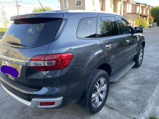 Ford Everest Titanium 4x2