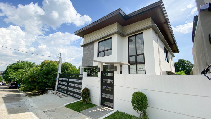 ⁣Upscale Modern Turnkey House for Sale in Quezon City⠀