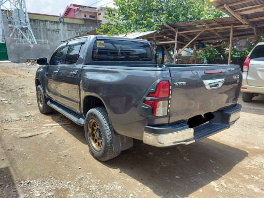 2017 Toyota hilux g