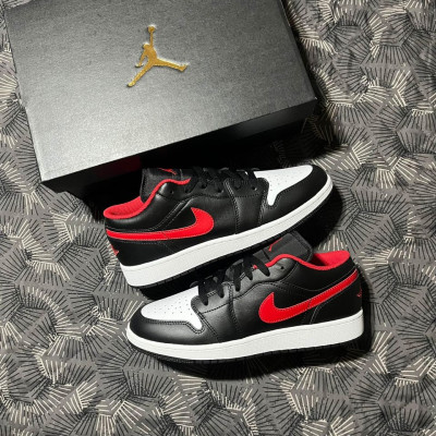 Air Jordan 1 Low GS White Toe Womens