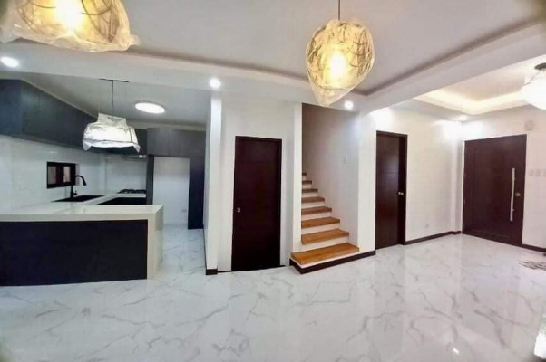 HOUSE AND LOT FOR SALE!!!