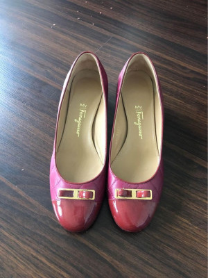 Authentic Ferragamo Shoes Size