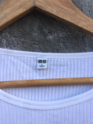 Uniqlo White Cropped Shirt