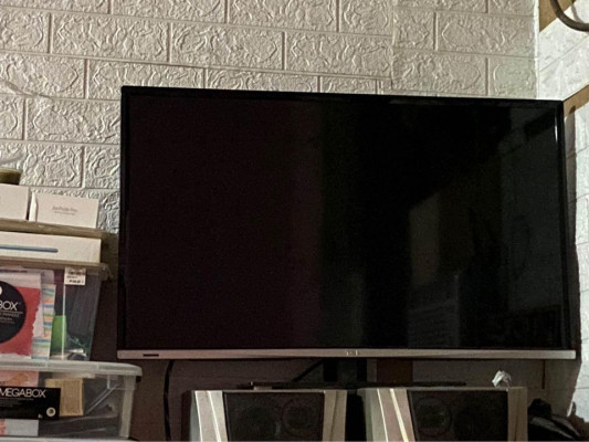 32 INCH TCL Flat Screen TV