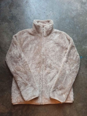 Uniqlo Fluffy Yarn Fleece Jacket