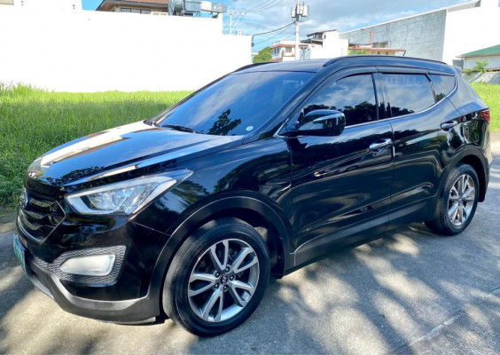 2014 Hyundai Grand Santa Fe