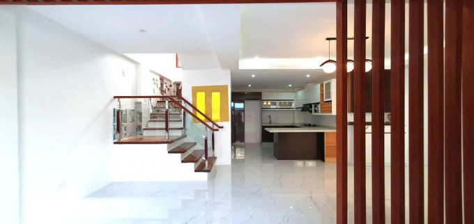 HOUSE AND LOT FOR SALE