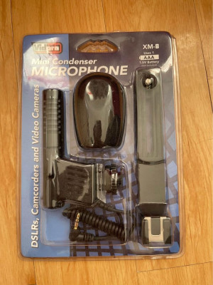 Fuji XT100 - Mirrorless with Accessories