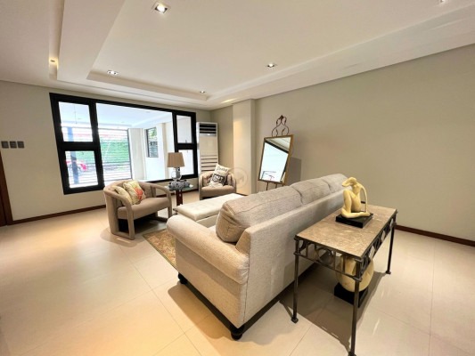 Enchanting Townhouse For Sale in Arca South