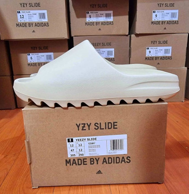 UA LW Batch YZZY Slide