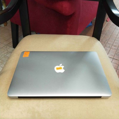 Macbook Air (13-inch Early 2014)