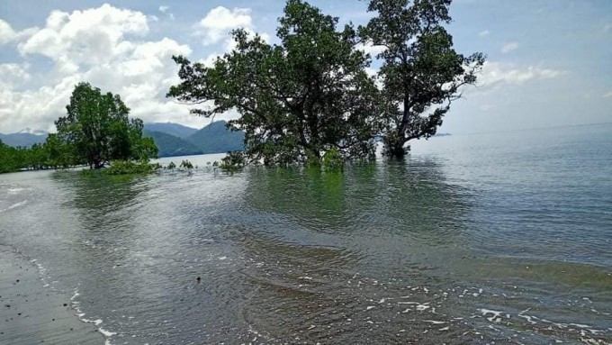 lote nga along the beach