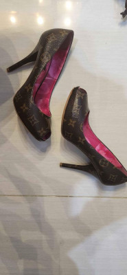 LV Heels