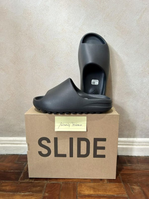 Yeezy Slide Onyx