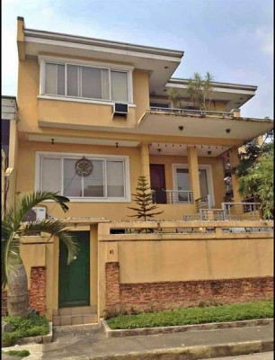 House and Lot - Quezon City