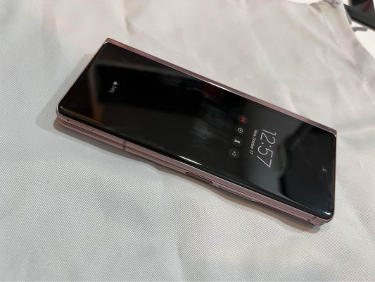 Samsung galaxy fold 2