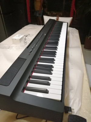 Yamaha P125 Digital Piano