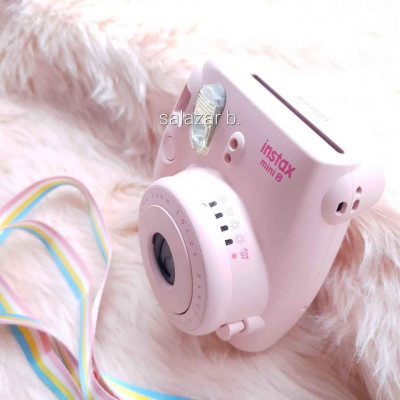 Fujifilm Instax Mini 8 in Pink with Clear Hard Case