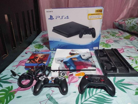 PS4 slim 1tb
