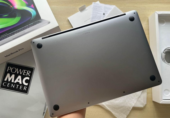 2021 Macbook Pro M1 256GB. UNDER OFFICIAL APPLE WARRANTY