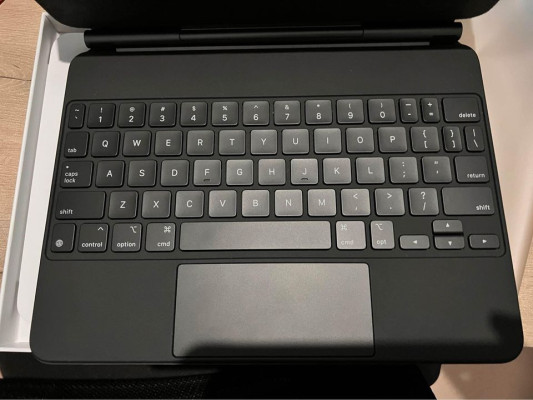 Magic Keyboard For iPad 11-inch