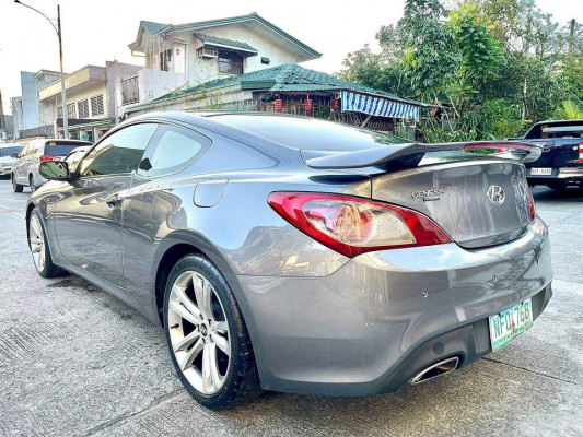 2010 Hyundai genesis