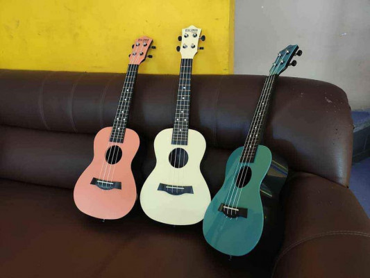CLIFTON UKULELE
