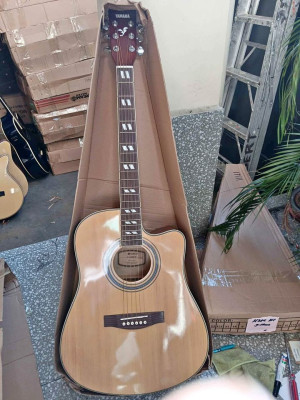 Yamaha acoustic guitar with 5eq