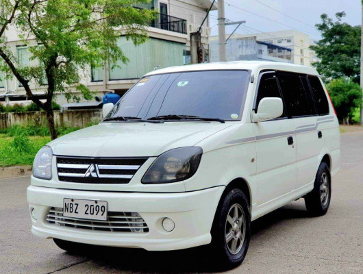 2016 Mitsubishi adventure