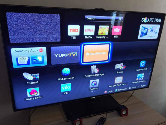 Samsung 55" Smart TV