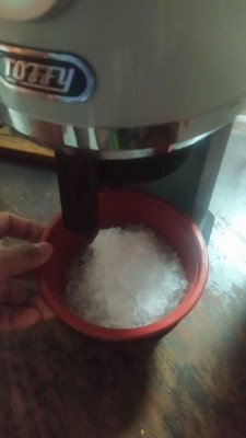 Toffy electric ice shaver