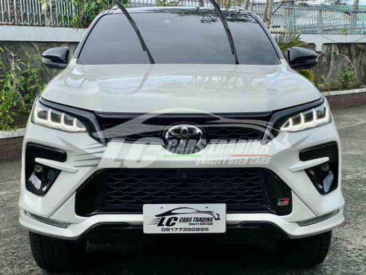 2022 Toyota fortuner gr-s