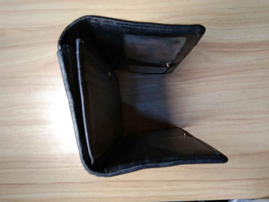 GENUINE LEATHER DAKS LONDON TRIFOLD LONG WALLET