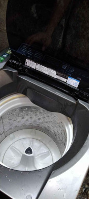 WHIRLPOOL AUTOMATIC WASHING MACHINE