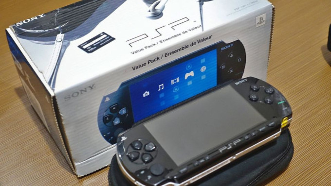 PSP COMPLETE WITH BOX