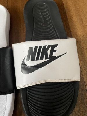 Nike victori slides