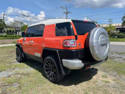 2014 TOYOTA FJ CRUISER