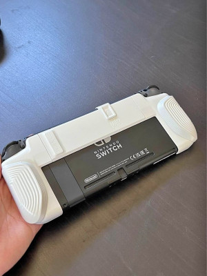 Nintendo Switch Version 2 w case