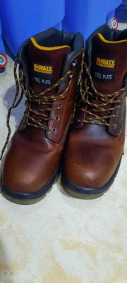 DEWALT Safety Shoes