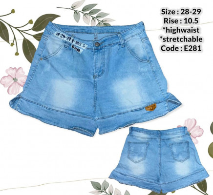 Denim Shorts Women Preloved/Thrifted Size 28. Other size