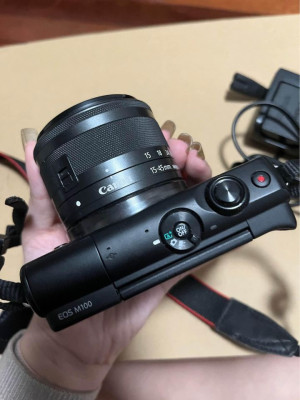 Canon M100 Mirrorless Camera