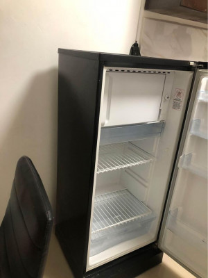 REFRIGERATOR FOR SALE!