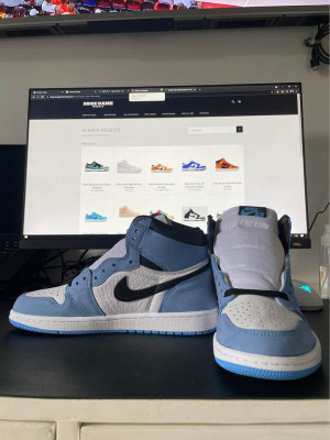 Air Jordan 1 University Blue