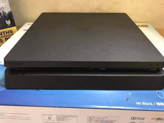 PLAYSTATION 4 1TB