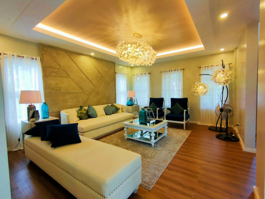 MODERN WESTERN STYLE HOUSE FOR SALE IN ANGELES CITY NEAR ROCKWELL PAMPANGA