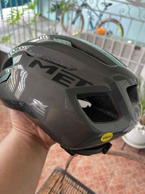 Met Mips Helmet