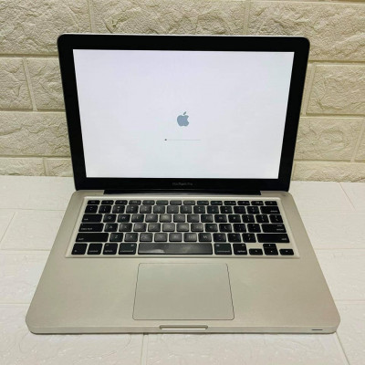 MACBOOK PRO Core i7