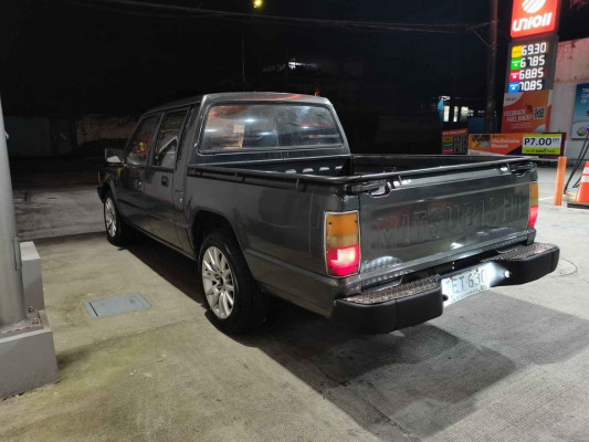 1991 Mitsubishi l200