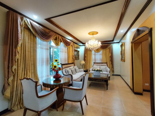 Fully Furnished Romantic Italian House in Portofino Subd.