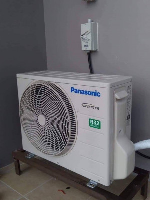Brand New Split Type Aircon with Factory Sealed! Free installation and Materials